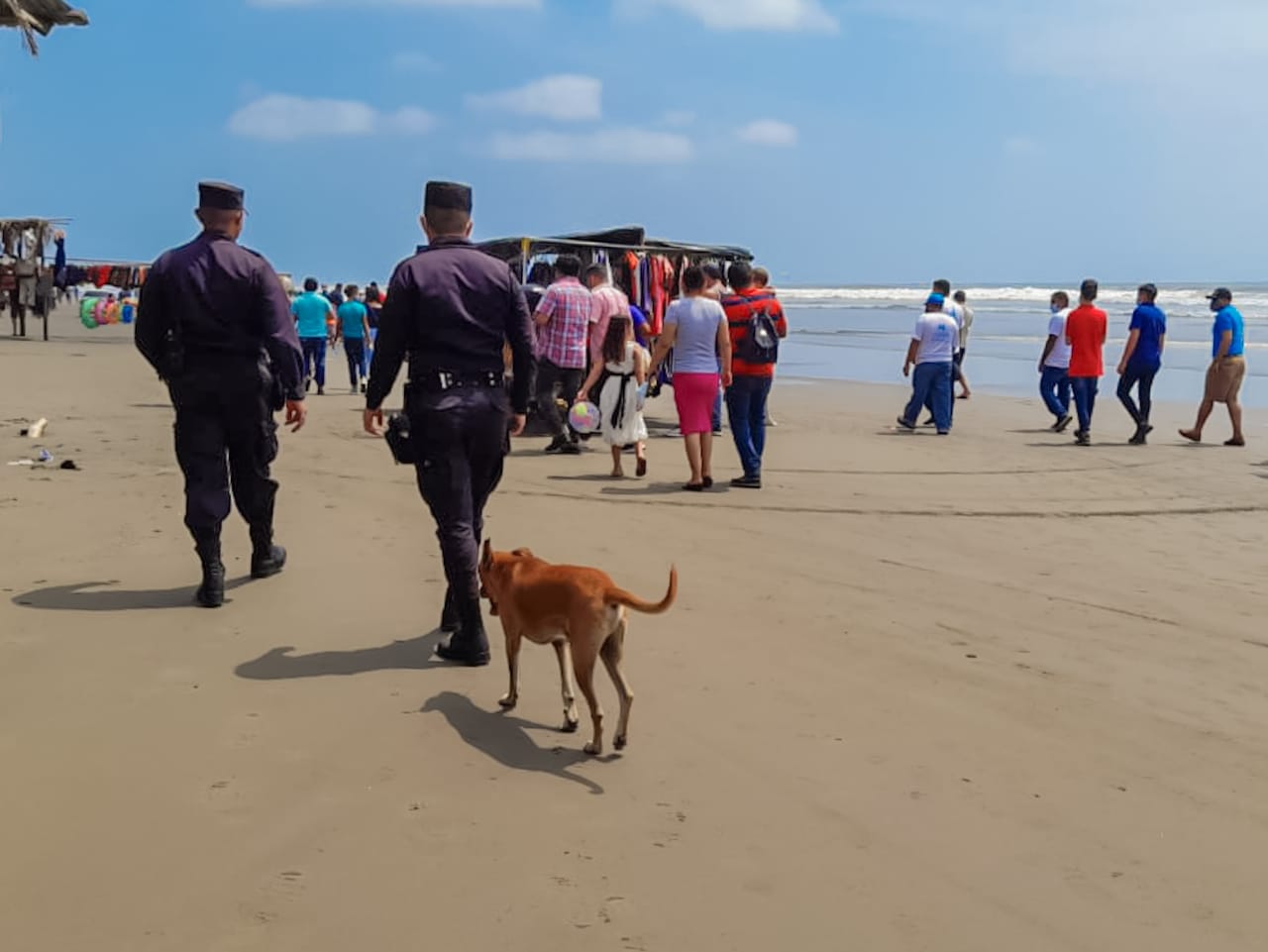 PNC realiza recorrido en diferentes playas del país para verificar el cumplimiento a las medidas de bioseguridad pnc-realiza-recorrido-en-diferentes-playas-del-pais-para-verificar-el-cumplimiento-a-las-medidas-de-bioseguridad